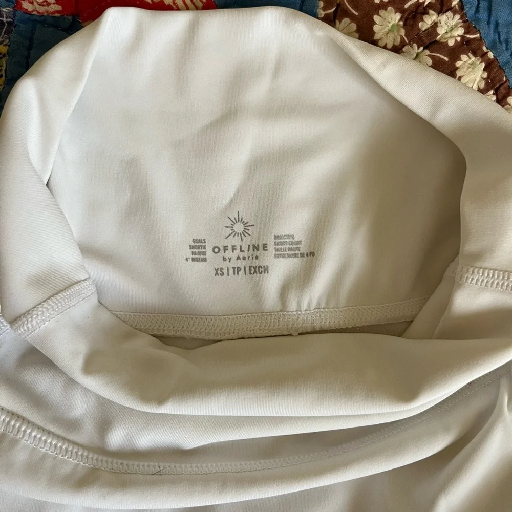 Aerie OFFLINE 🤍 High-Waisted White Bike Shorts - Picture 3 of 3